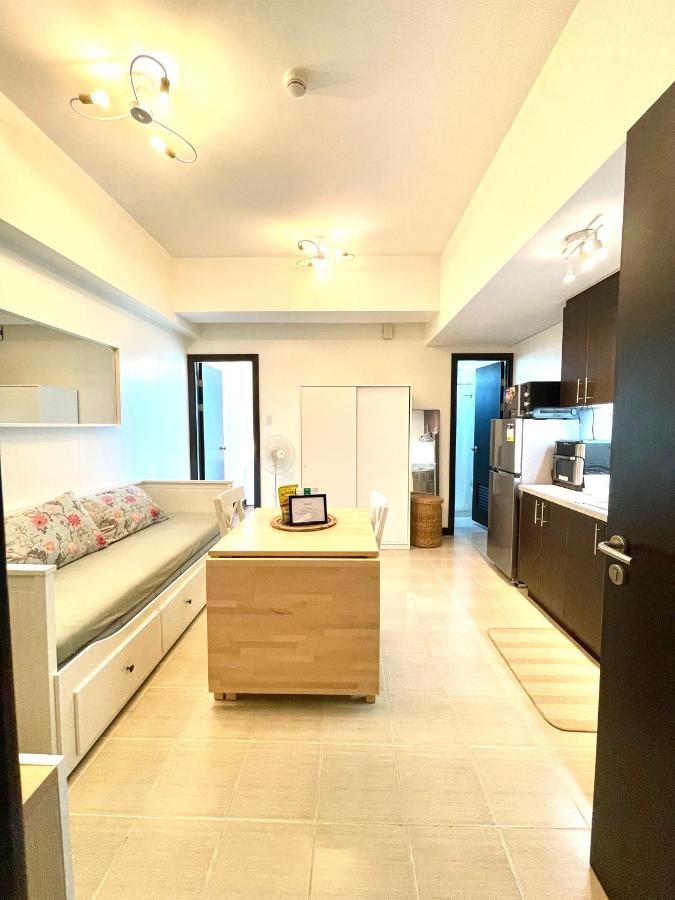Hayahay Vacay - B&B Manila