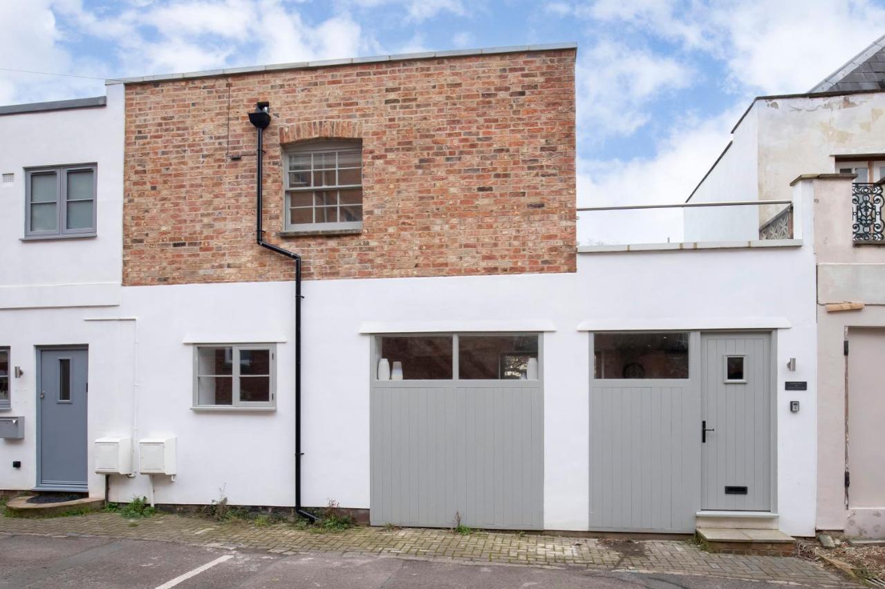Contemporary 2 Bed Home in Lansdown - Chambres d’hôtes