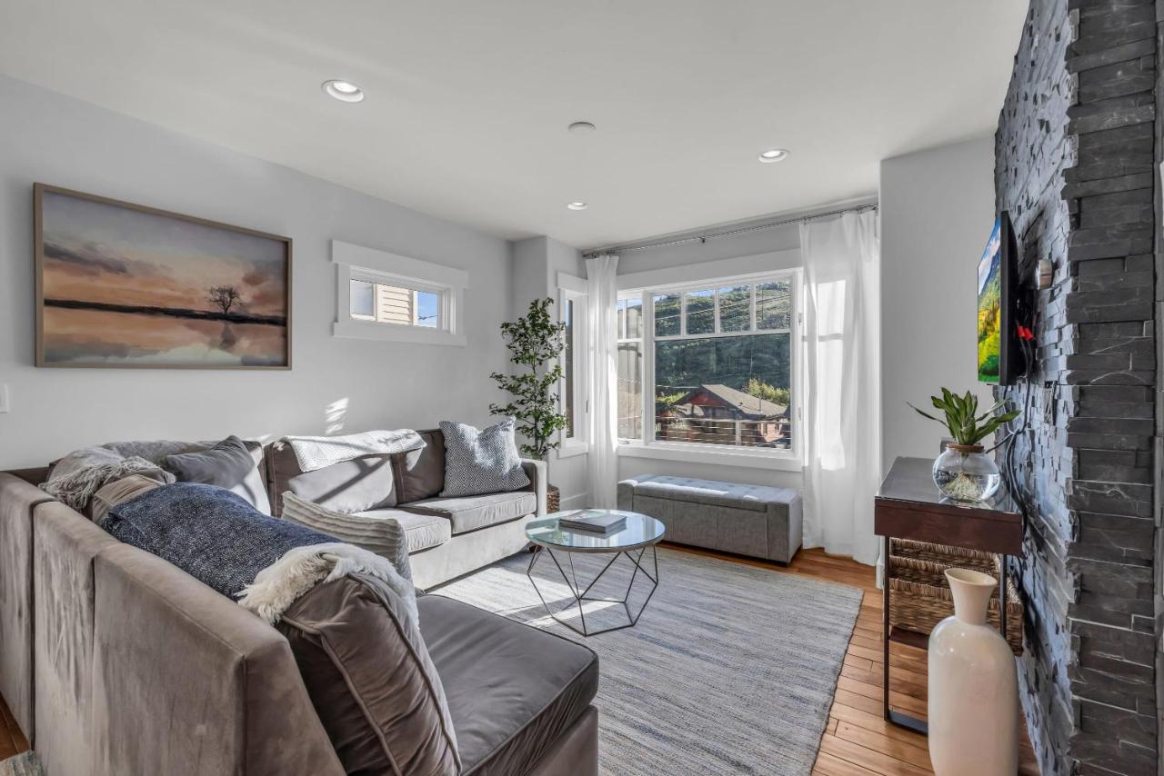 Old Town 4BR, Walk to Resort & Main Street - B&B