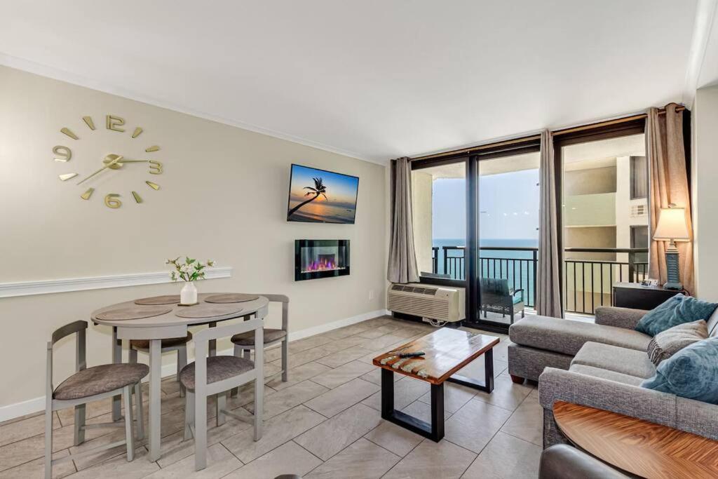 WINTER RATES! Remodeled Oceanview Suite, Small Dogs OK 1738 - Bed and Breakfast Myrtle Beach