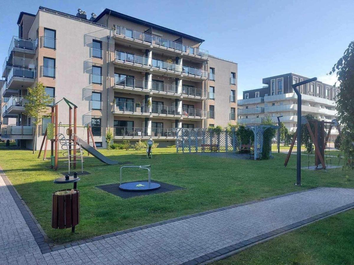 Marine-Park Apartamenty - Bed and Breakfast Sianożęty
