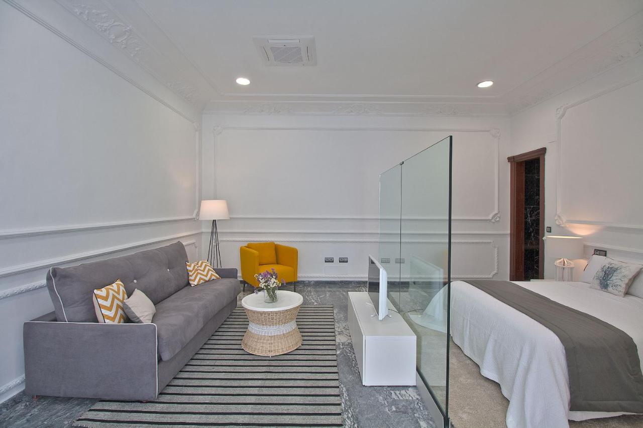 Standard Apartment with Interior view (4 Adults)