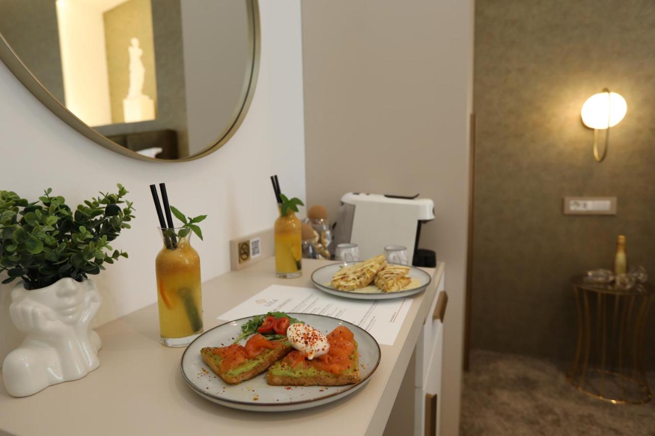 Chambre Double Deluxe - Vue Latérale sur Mer