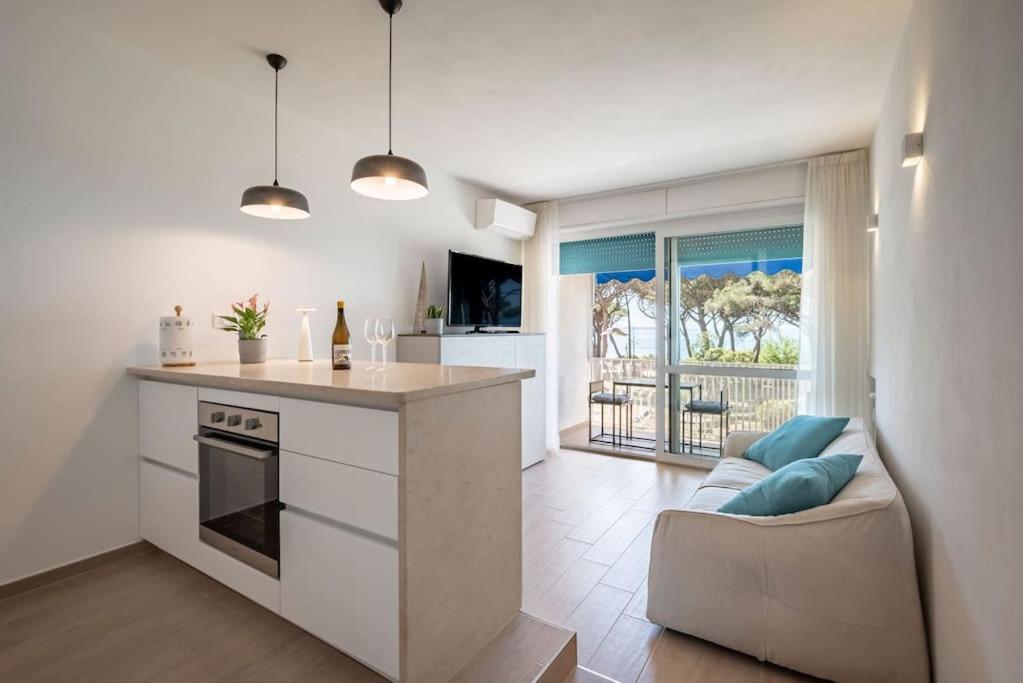 Sunset Serenity Loft di design con vista mare - Ferienwohnung Follonica