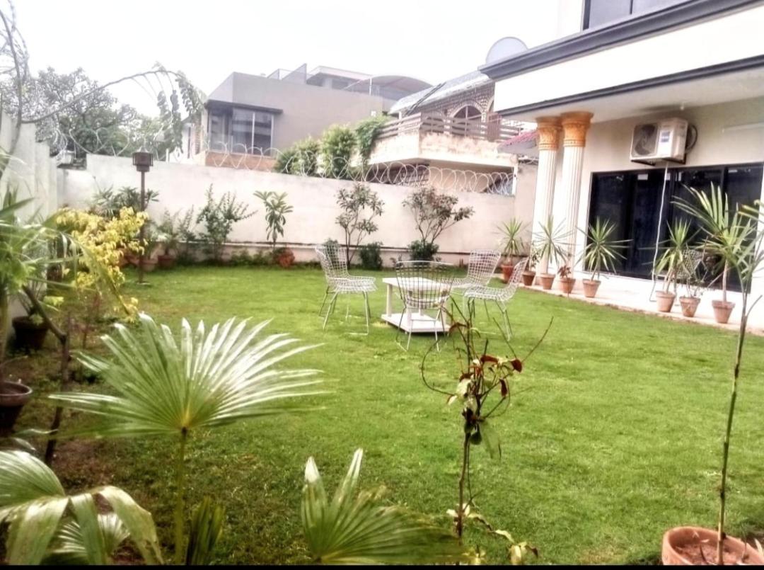 Galaxy Ambassador Guest House Islamabad - Chambres d’hôtes