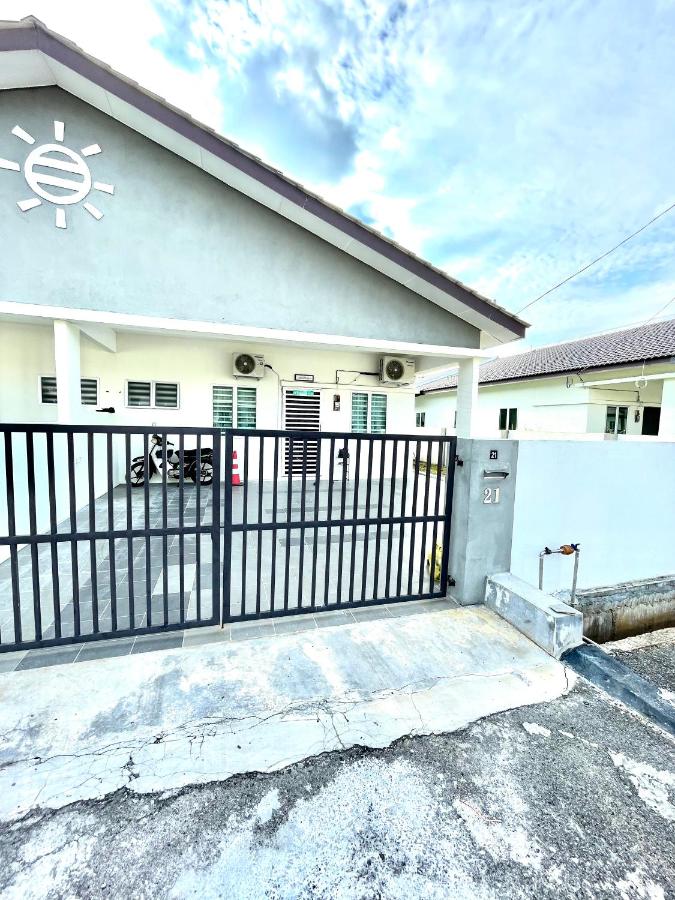 Inang Homestay - B&B