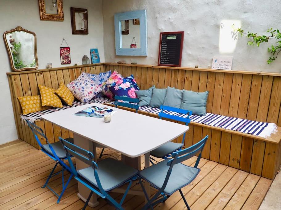 Charming 3-bedroom stone village house in Caunes - B&B