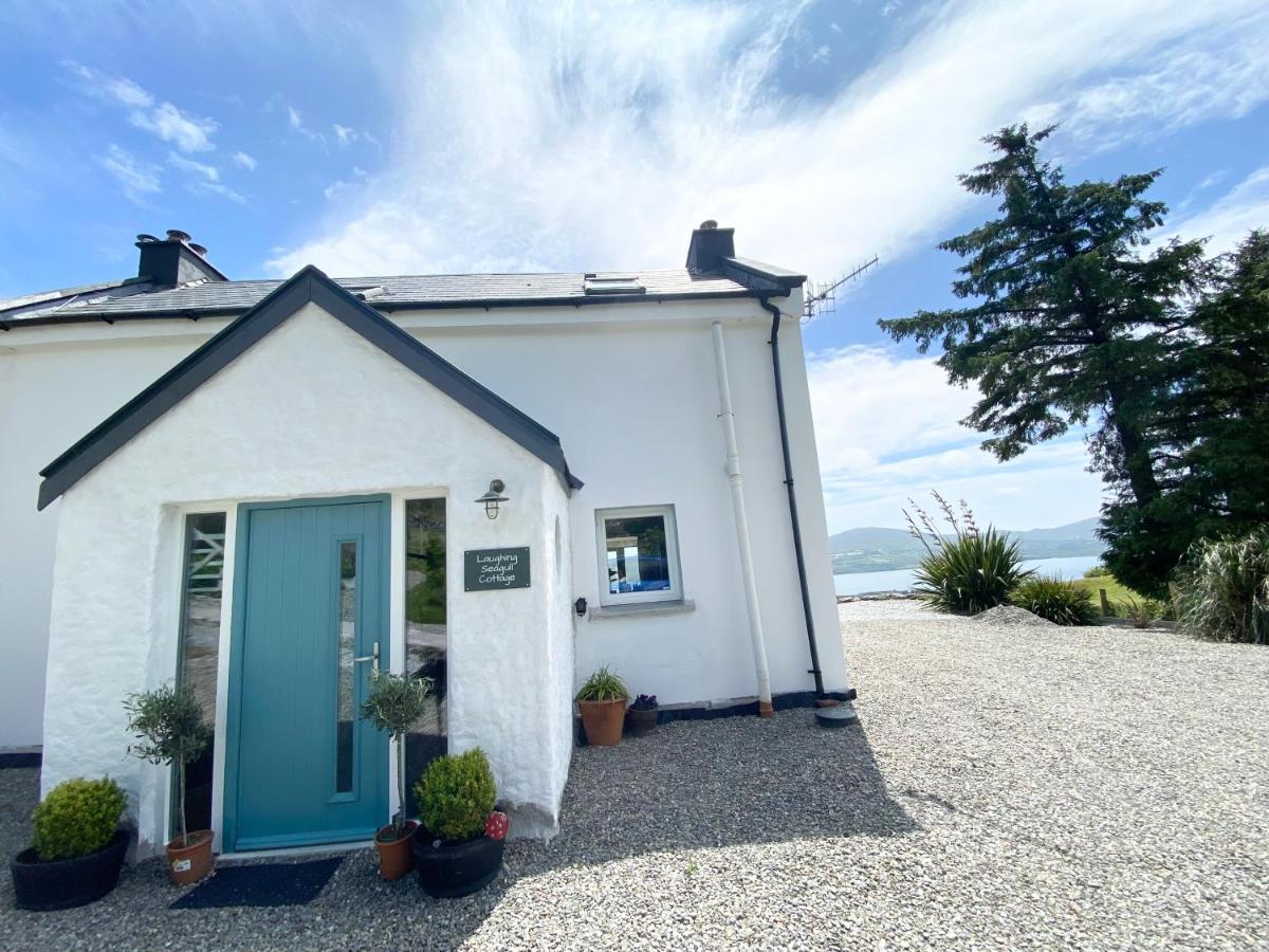Laughing Seagull Cottage - Sea Views and Sauna - Ferienwohnung