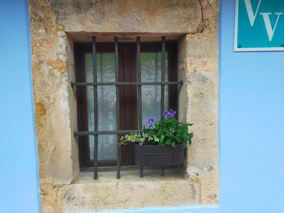 la casa de arriba LlanesVv525 As - Bed and Breakfast