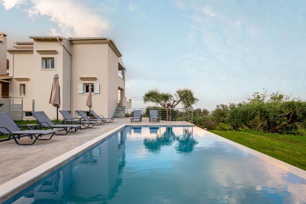 Avra House - B&B