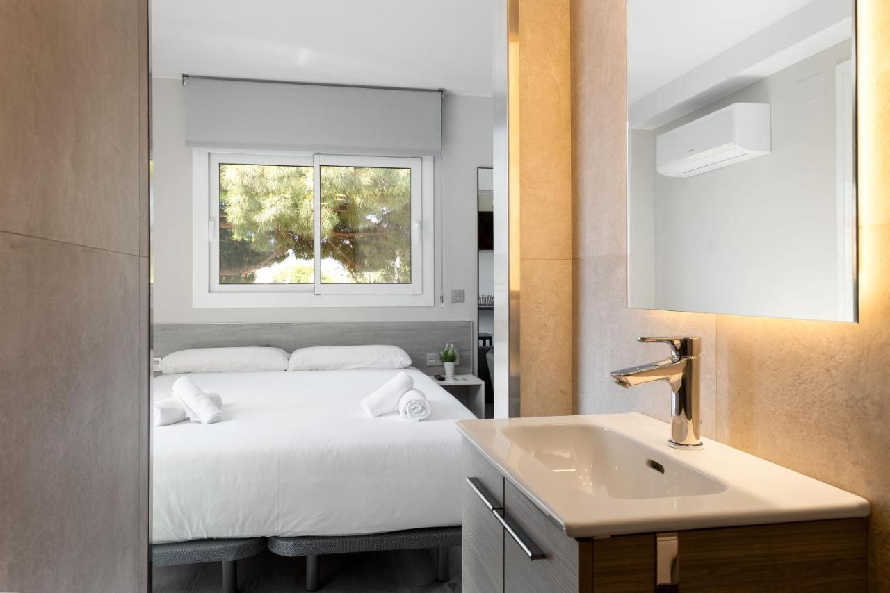 One-Bedroom Deluxe Apartment