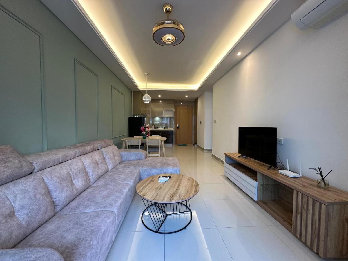 R&F 2 Bedroom 4 Pax High Floor Netflix WiFi - B&B