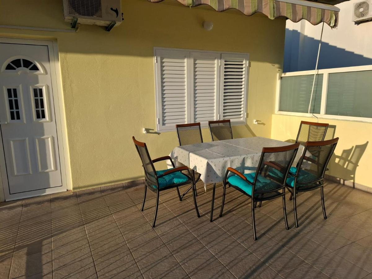 Apartment Terrazza Primošten - Bed and Breakfast Primošten