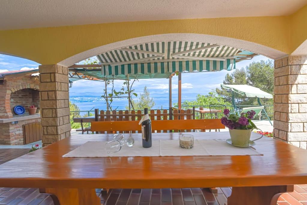 Apartment Brezina - Lovran - Liganj - Chambres d’hôtes