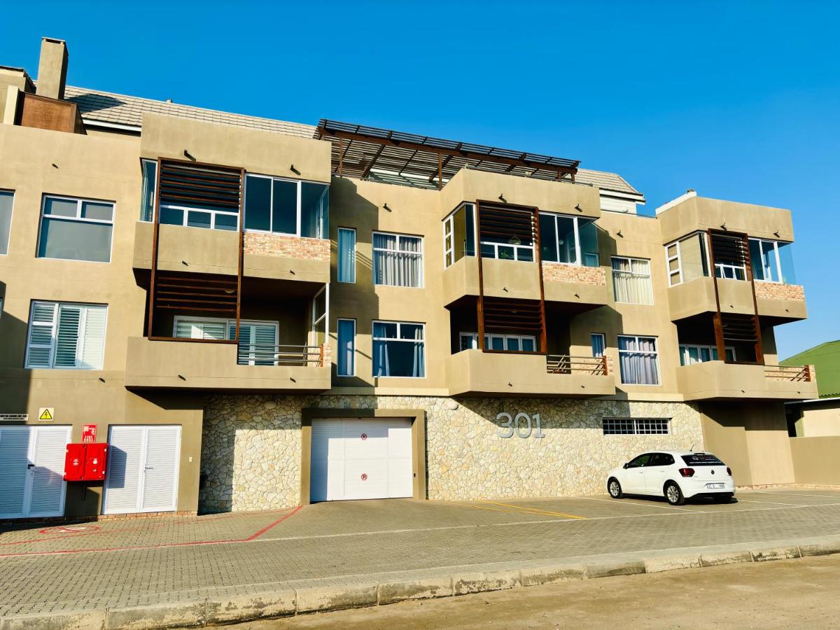 Bright & Stylish Self Catering Swakopmund CBD - Bed and Breakfast Swakopmund