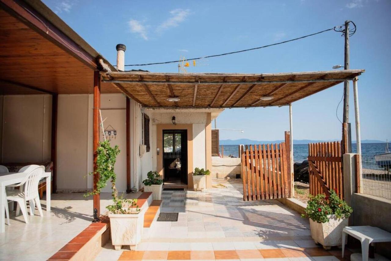 Karnagio Seafront in Agria - Ferienwohnung