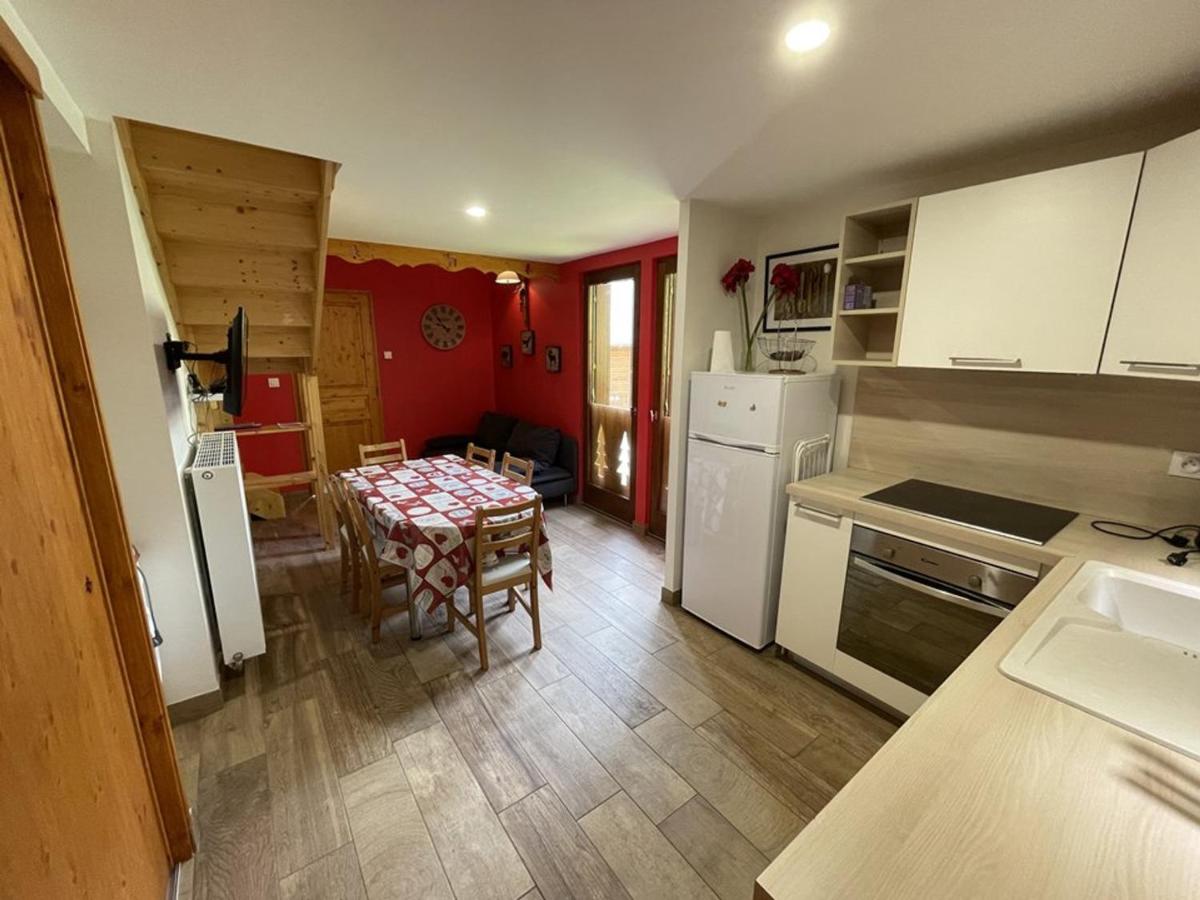 Duplex rénové 2 chambres, proche pistes, navette et gare, avec wifi et équipements complets - FR-1-787-4 - Chambres d’hôtes