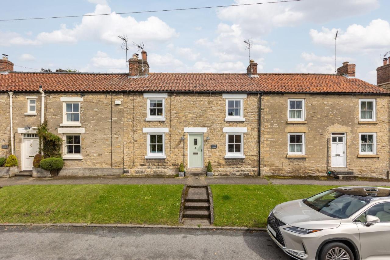 Moorside Cottage - Beautiful North Yorkshire Stone Cottage - B&B