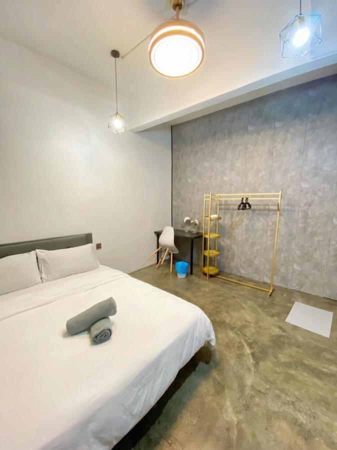 Dreibettzimmer mit Gemeinschaftsbad