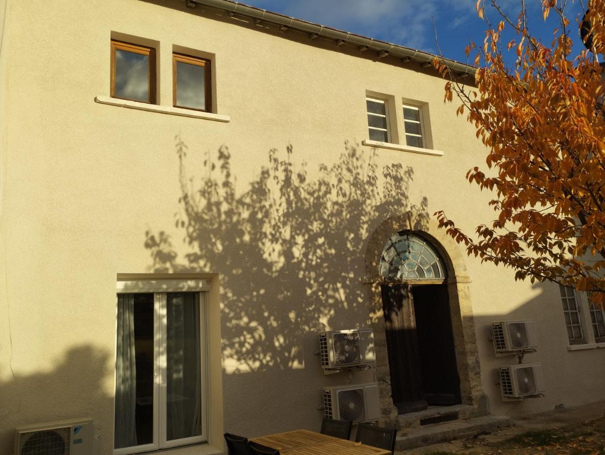 T2 rénové avec parking privé à proximité de LYON - B&B