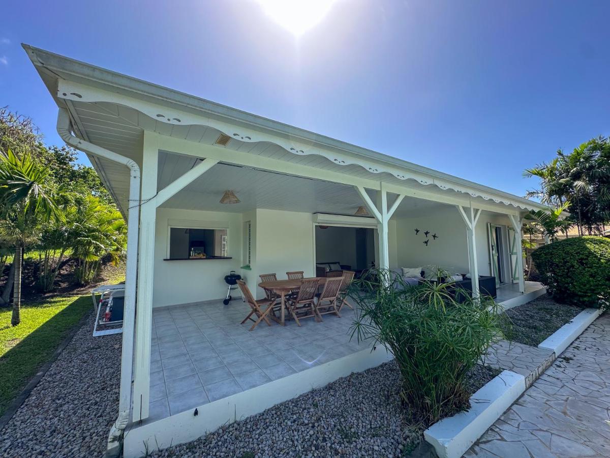 Villa Les 4 colibris, 3 Chambres, piscine, jardin et vue imprenable ! - B&B Le Vauclin