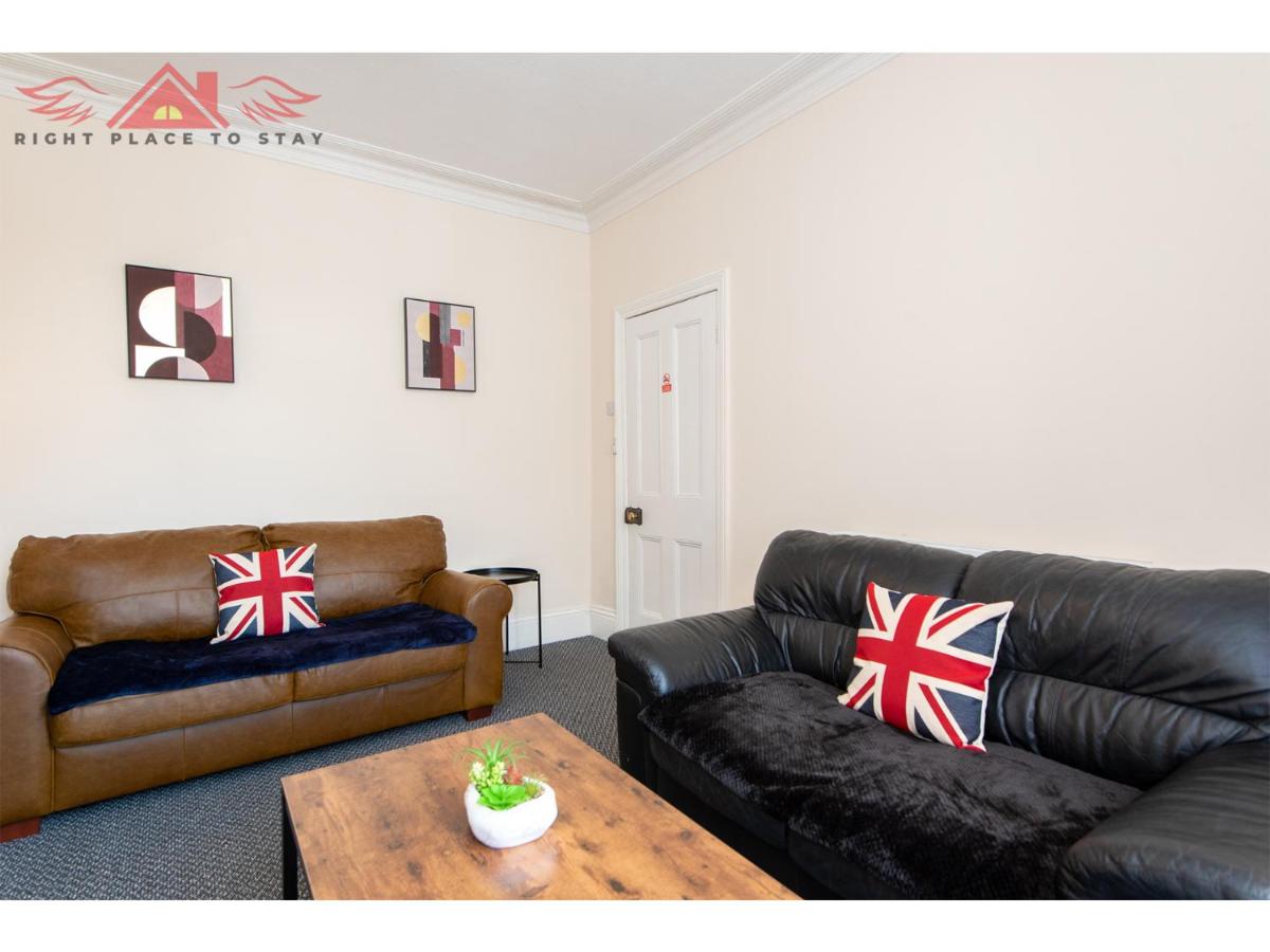 Modern - Spacious 2-Bed Apartment in Darlington Perfect for Contractors - B&B