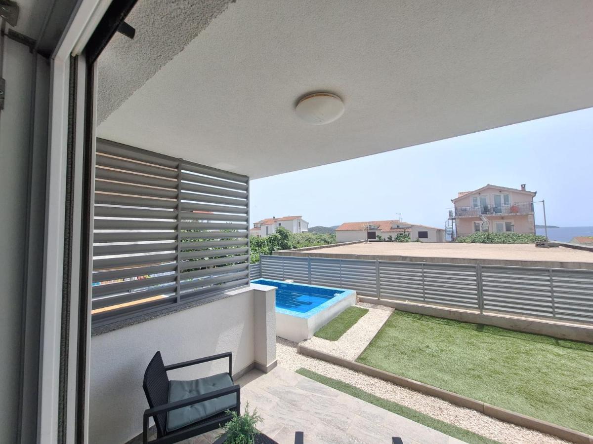 Appartamento con Vista Piscina