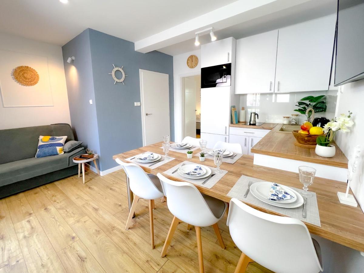 APARTAMENT 6B BLUE MARINE Poddąbie Basen odkryty brodziki plac zabaw