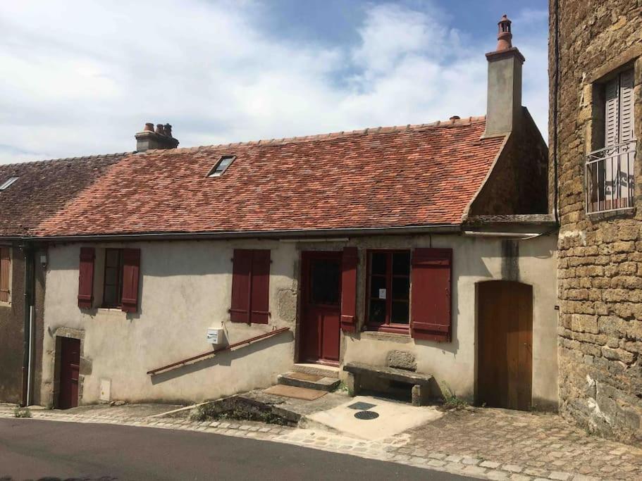 Agréable maison de ville à Semur en Auxois - Bed and Breakfast