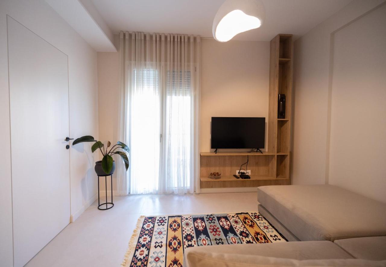 Seaside Residence - Ferienwohnung Vlora
