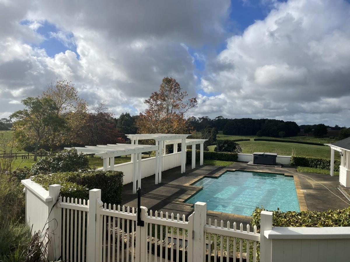 The Loft at Henton Lodge - B&B Mauku