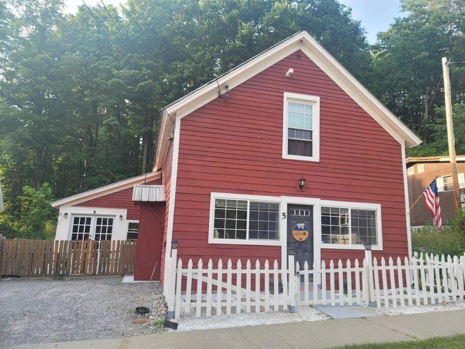 The Cozy Red cottage - B&B