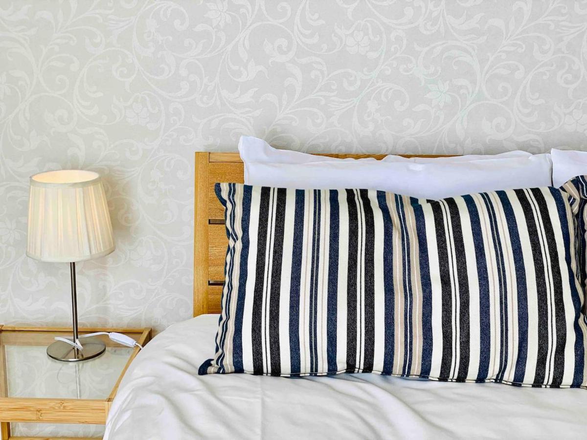 Togari Inn Suites - Bed and Breakfast Iiyama