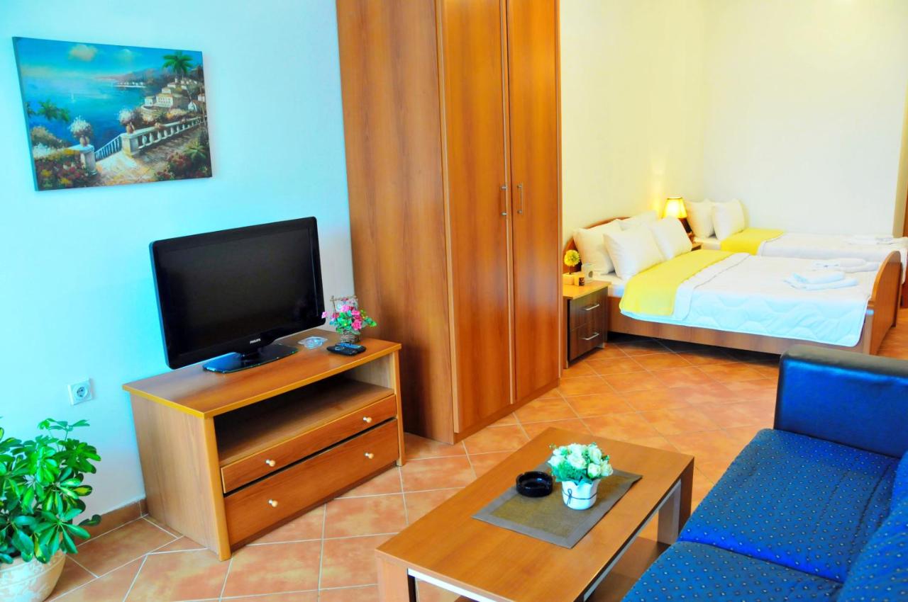 Studio with Sea View (4 Adults)