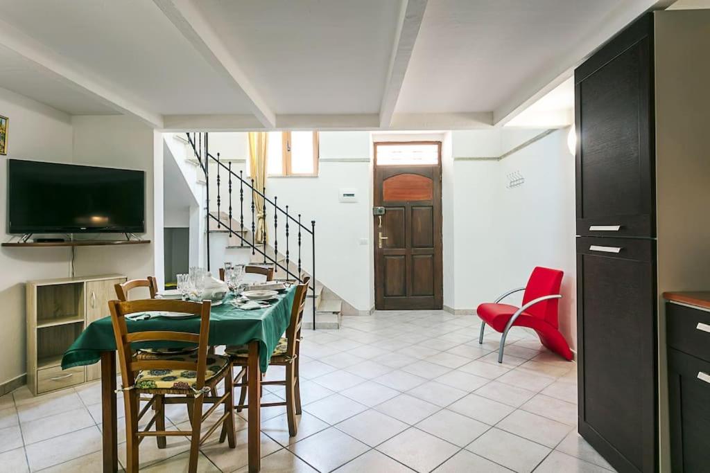 Central Apartment- Near The Cathedral - Ferienwohnung