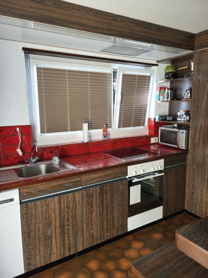 Appartement in Hus Signal met prachtig uitzicht op de bergen - Chambres d'hôtes Klosters Serneus