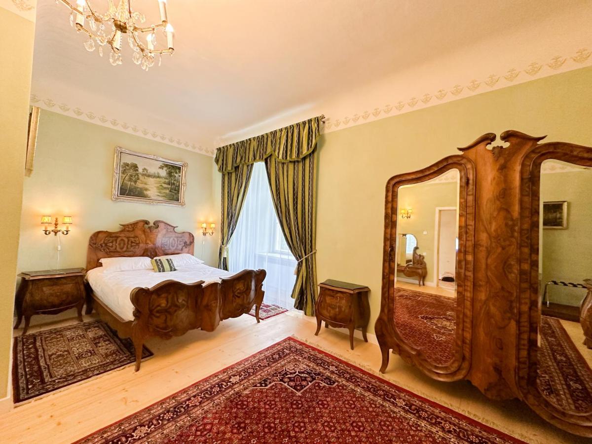 Deluxe Double Room with Bath