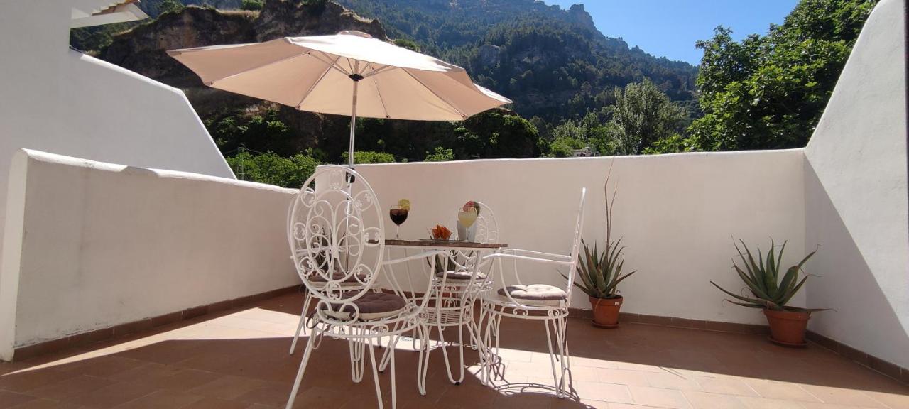 ALOJAMIENTO YOLANDA CAZORLA - Bed and Breakfast Cazorla