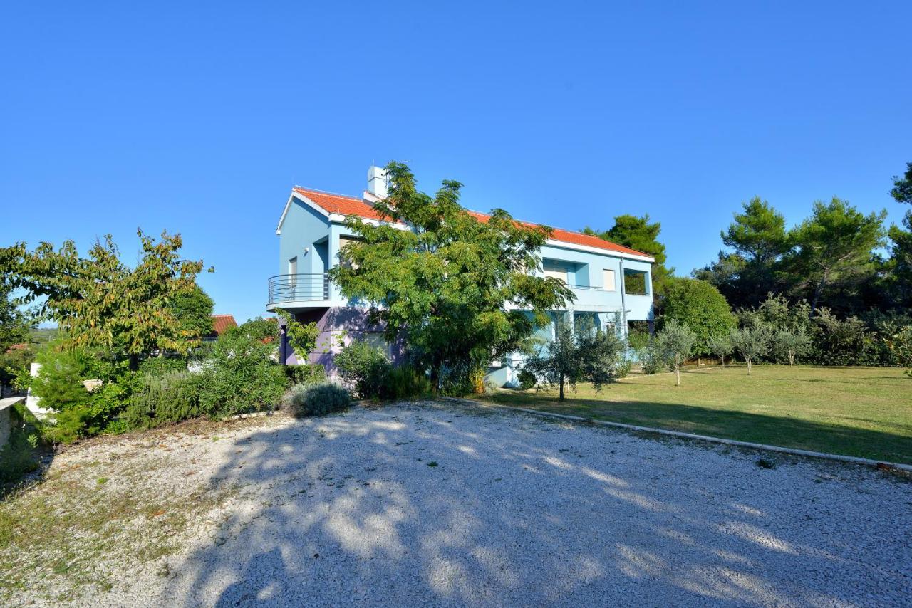 Sara Apartments - Ferienwohnung Petrcane