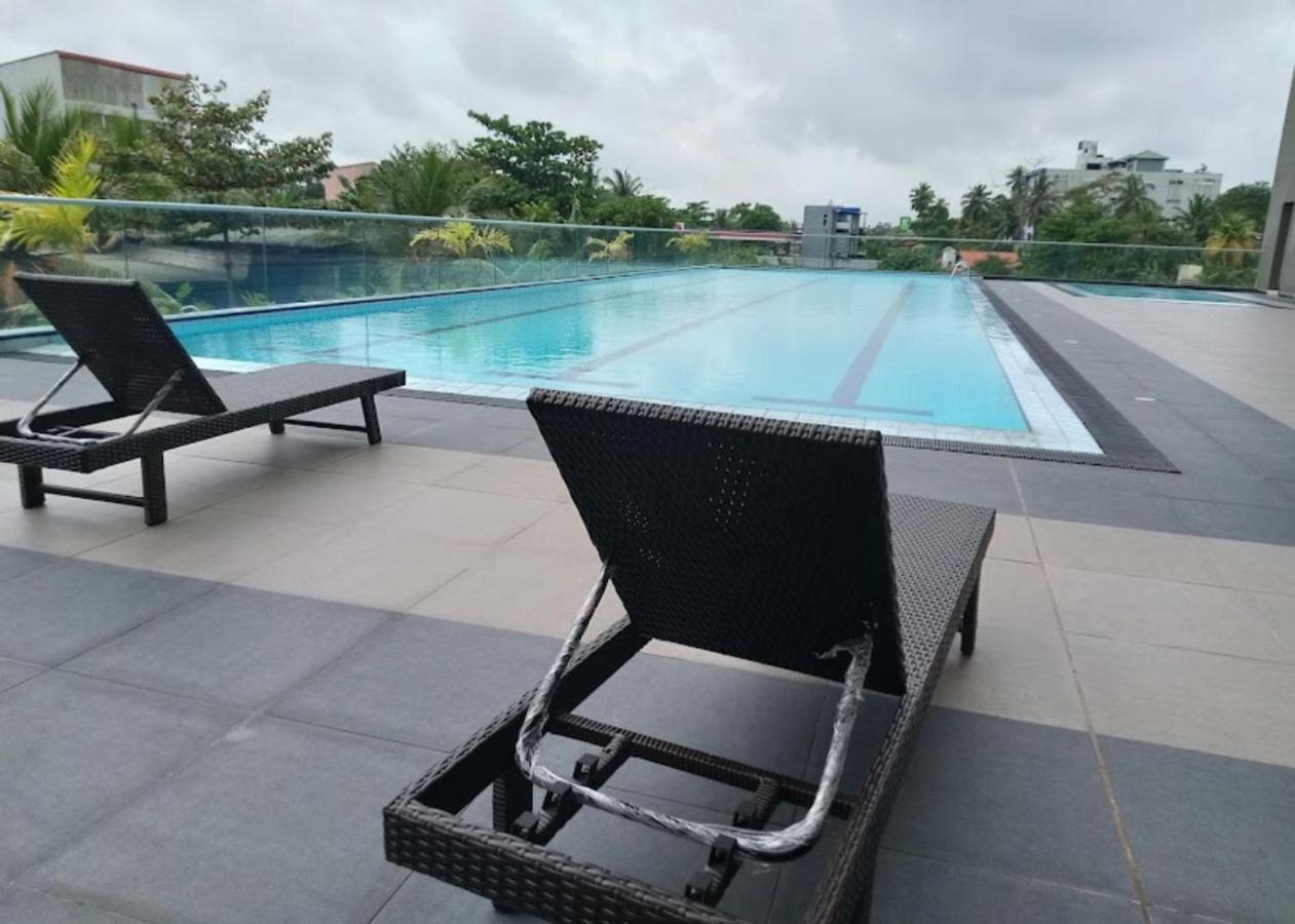 Fairway Velvet Vista 3 Bedroom Apartment with Pool and Gym - Ferienwohnung Colombo