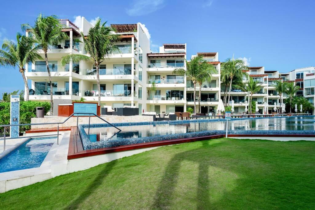 Amazing Beach Front Condo At Elements Playa Del Carmen - B&B Playa del Carmen