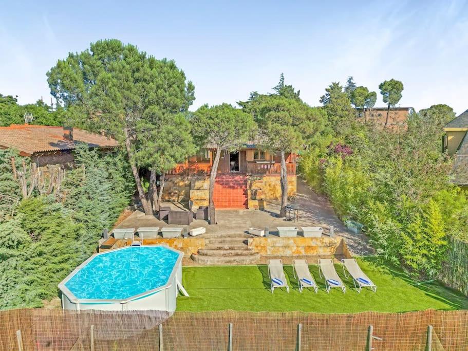Cozy wood cabin, Casino, Pool, 25 min to Madrid Center - Ferienwohnung