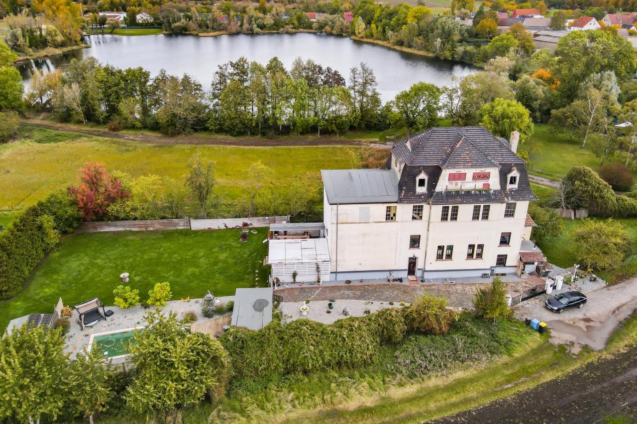 Ferienwohnung altes Umspannwerk - Ferienwohnung Staßfurt