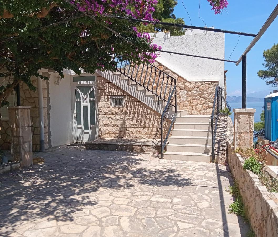 Suite Hvar Park Beach Villa, Hvar Ana Nikola Villas - Sea View in Jelsa - B&B