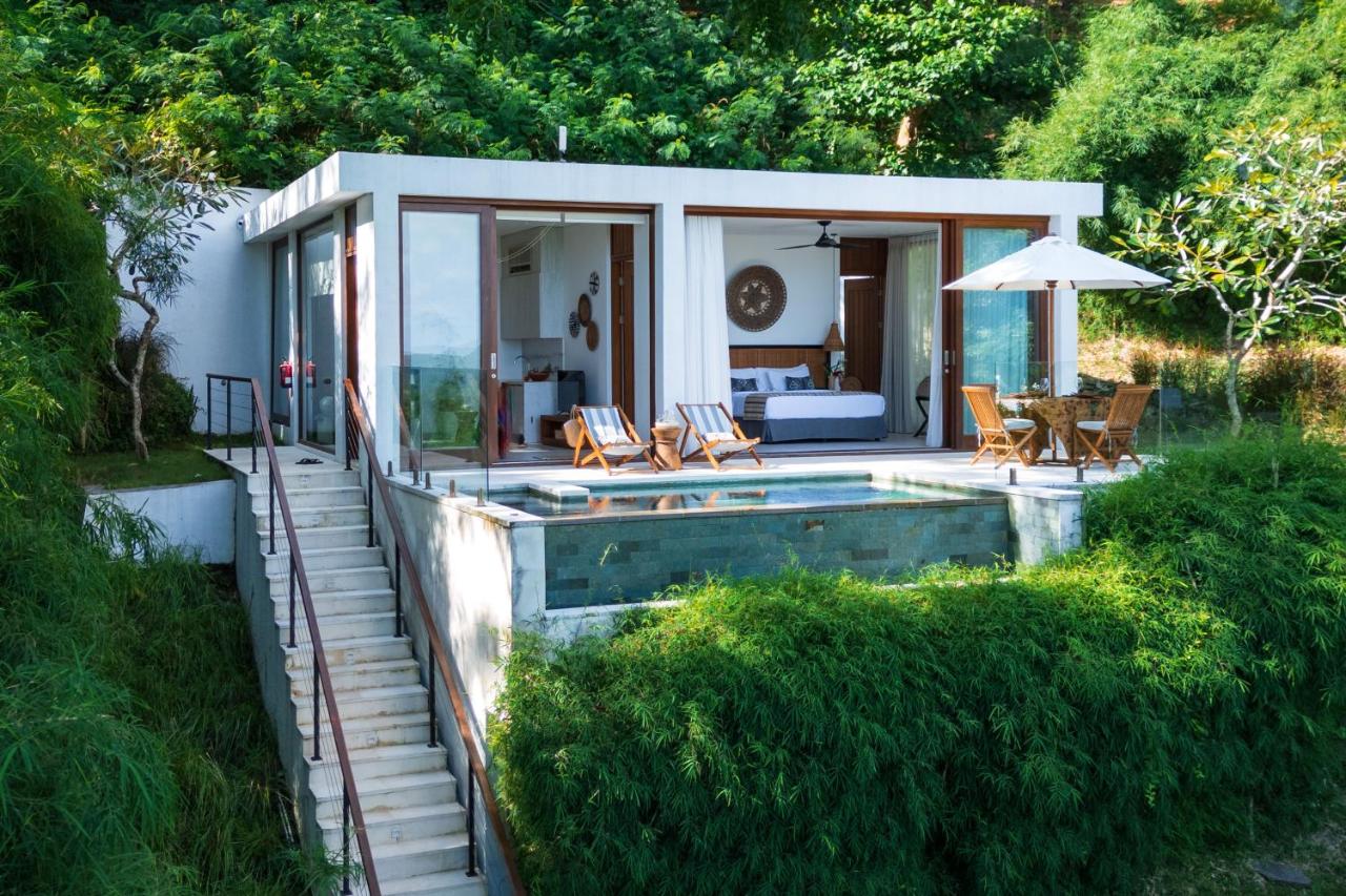 Bespoke 1-Bedroom Villa with Panoramic Ocean View