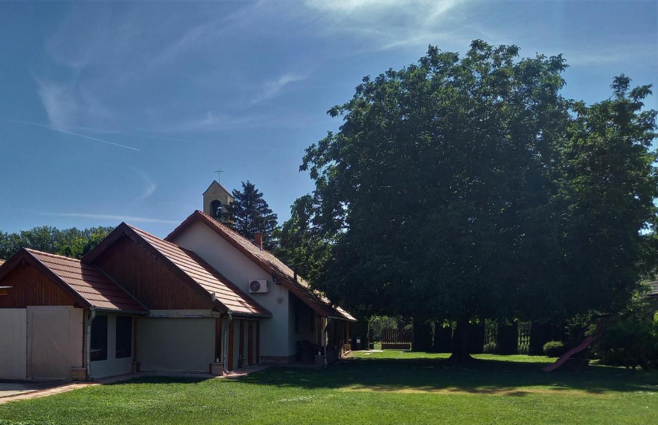 Vackor Vendégház Gerjen - B&B