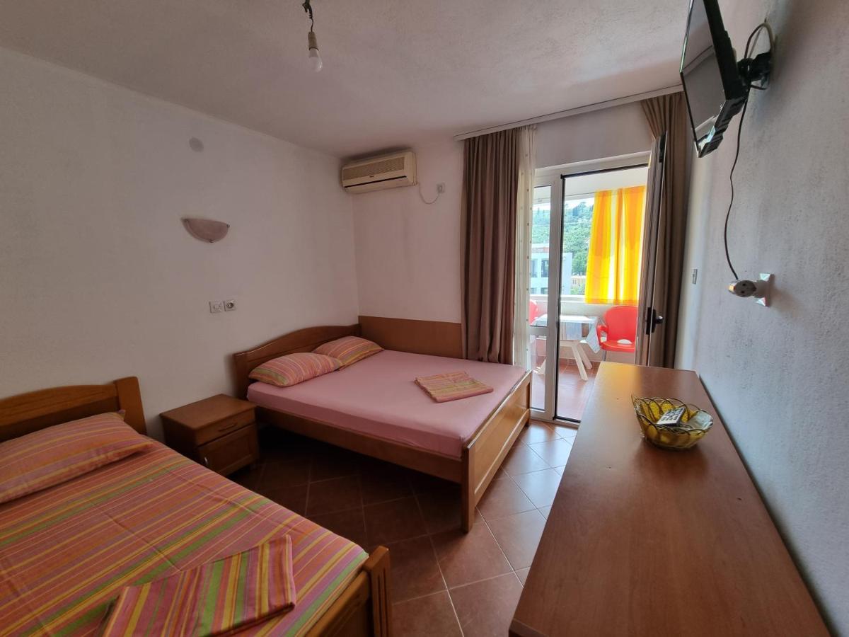 Triple Room with Terrace
