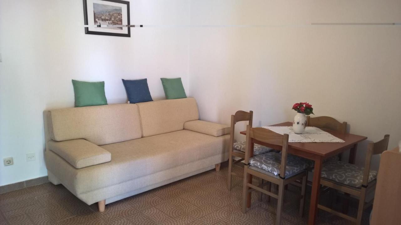 One-Bedroom Apartment with Balcony