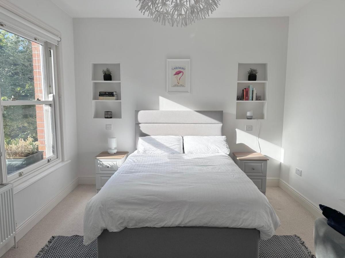 Red Brick Victorian Townhouse - B&B