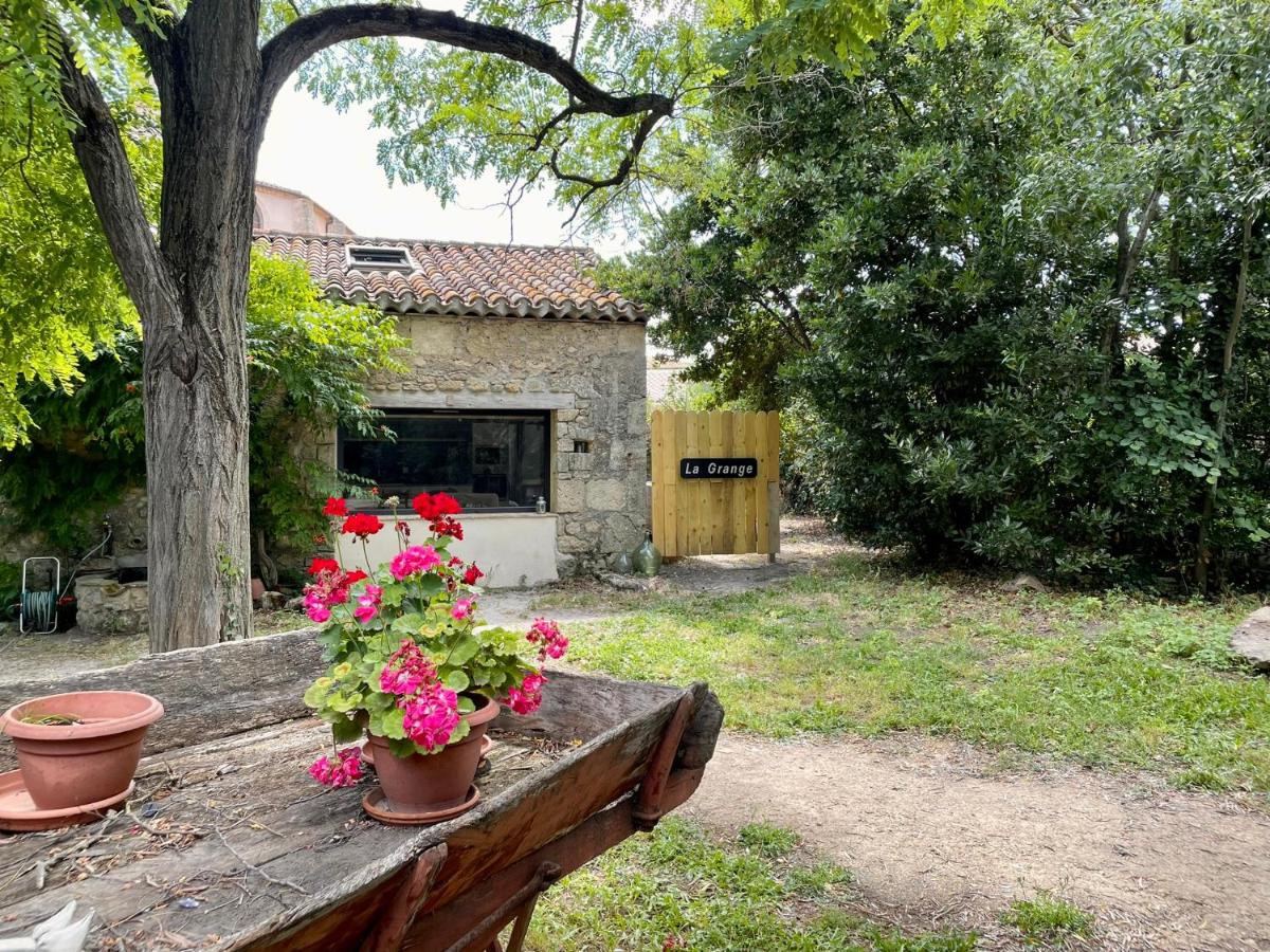 Grange rénovée, jardin privé et piscine partagée - B&B